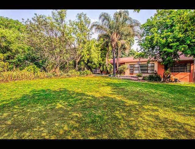 12,482M² FARM FOR SALE IN PRESIDENT PARK